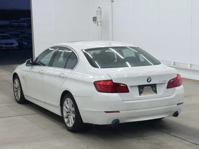 BMW 5-Series  с аукциона в Японии