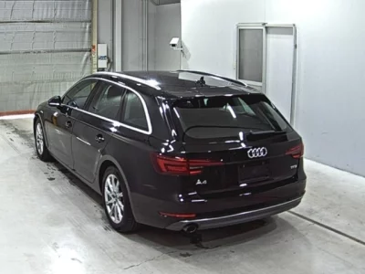 Audi A4  с аукциона в Японии
