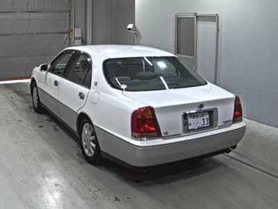 Toyota CROWN  с аукциона в Японии