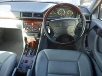 Mercedes-Benz E CLASS лот № 3172 оценка 3.5  с аукциона в Японии 2