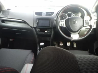 Suzuki SWIFT  с аукциона в Японии