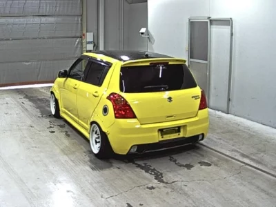 Suzuki SWIFT  с аукциона в Японии