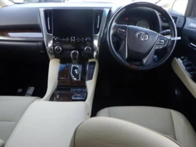 Toyota ALPHARD  с аукциона в Японии