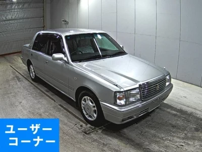 Toyota CROWN  с аукциона в Японии