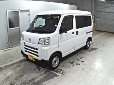 Toyota PIXIS VAN  с аукциона в Японии