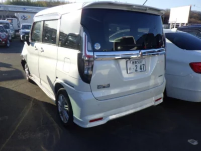 Mitsubishi DELICA D2