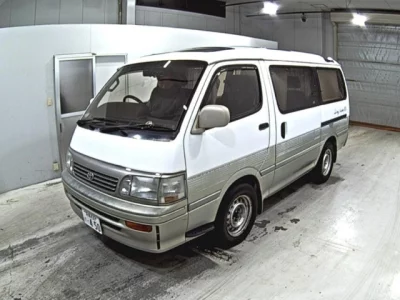 Toyota HIACE  с аукциона в Японии