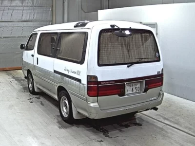 Toyota HIACE  с аукциона в Японии