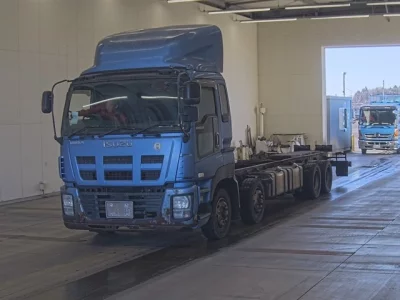 Isuzu GIGA