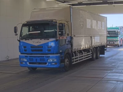 Isuzu GIGA