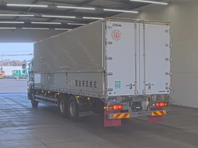 Isuzu GIGA  с аукциона в Японии