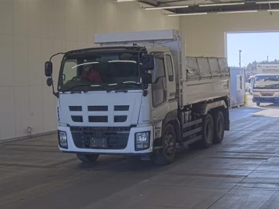 Isuzu GIGA
