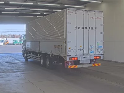 Isuzu GIGA  с аукциона в Японии