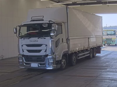 Isuzu GIGA