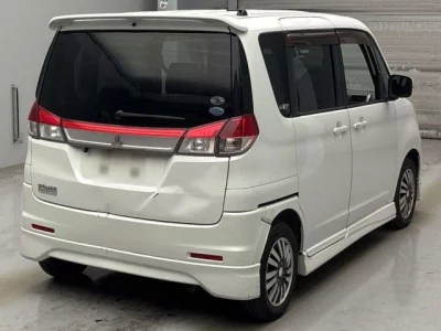 Mitsubishi DELICA D2