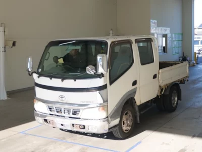 Toyota DYNA  с аукциона в Японии