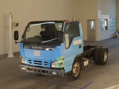 Isuzu ELF  с аукциона в Японии
