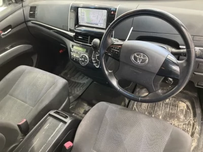 Toyota ESTIMA  с аукциона в Японии