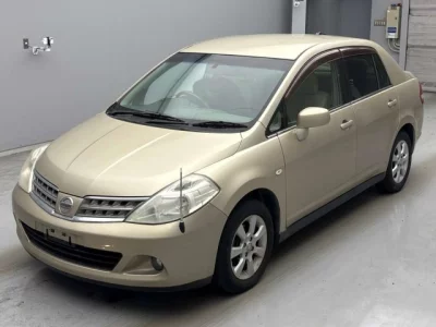 Nissan TIIDA LATIO