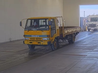 Isuzu FORWARD  с аукциона в Японии