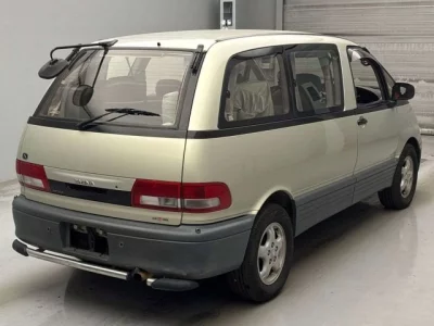 Toyota ESTIMA  с аукциона в Японии