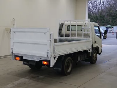 Toyota DYNA  с аукциона в Японии