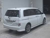 Toyota ISIS лот № 20046 оценка 3.5  с аукциона в Японии 1