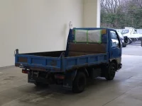 Mitsubishi CANTER лот № 1050 оценка 3  с аукциона в Японии 1