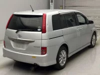 Toyota ISIS лот № 18110 оценка 3  с аукциона в Японии 1