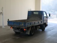 Mitsubishi CANTER лот № 59 оценка R  с аукциона в Японии 1