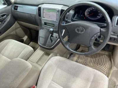 Toyota ALPHARD  с аукциона в Японии