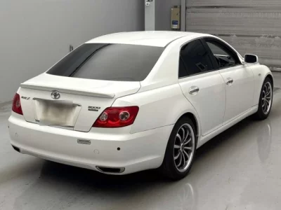 Toyota MARK X  с аукциона в Японии