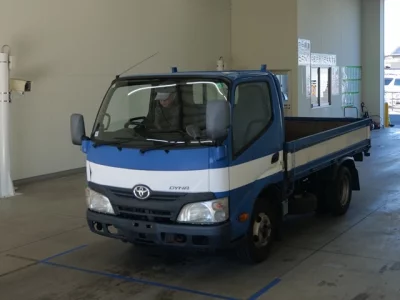 Toyota DYNA  с аукциона в Японии