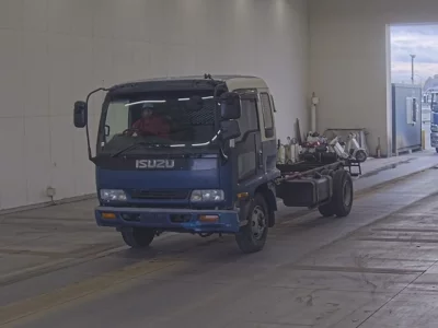 Isuzu FORWARD  с аукциона в Японии