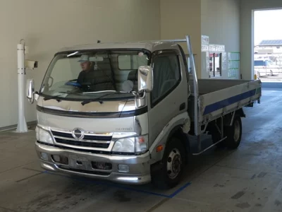 Hino DUTRO  с аукциона в Японии
