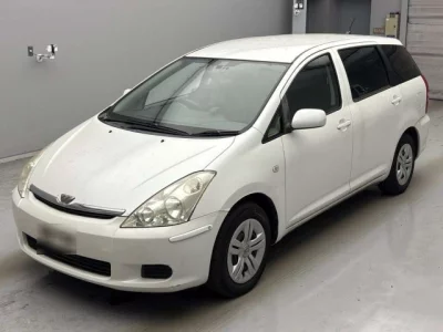 Toyota WISH  с аукциона в Японии