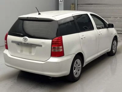 Toyota WISH  с аукциона в Японии