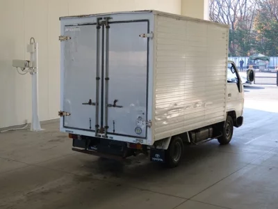 Toyota DYNA  с аукциона в Японии