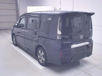 Honda STEP WAGON  с аукциона в Японии