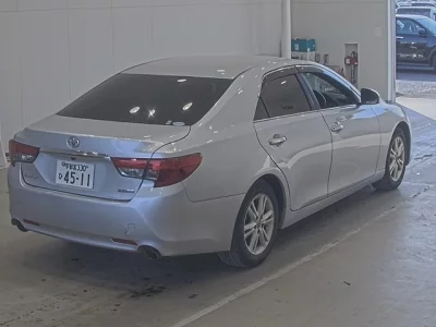 Toyota MARK X  с аукциона в Японии