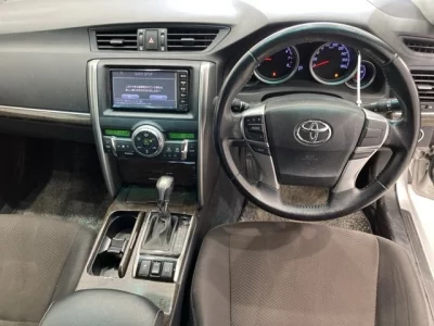 Toyota MARK X  с аукциона в Японии