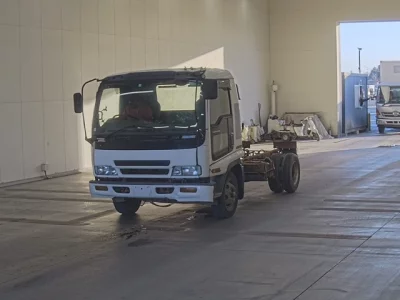 Isuzu FORWARD  с аукциона в Японии