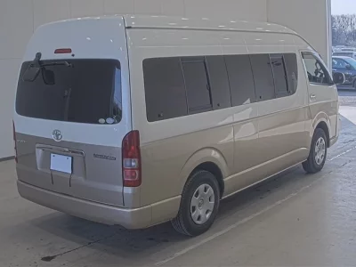 Toyota HIACE  с аукциона в Японии