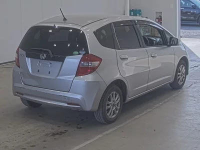 Honda FIT  с аукциона в Японии