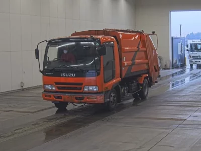 Isuzu FORWARD  с аукциона в Японии