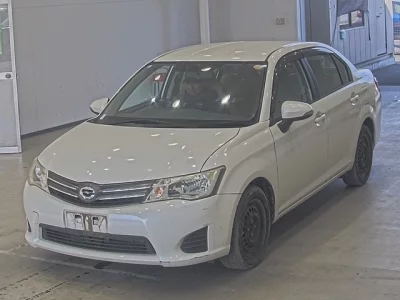 Toyota COROLLA AXIO  с аукциона в Японии