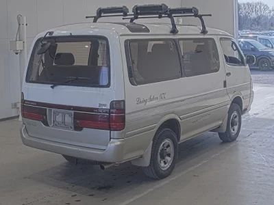 Toyota HIACE  с аукциона в Японии
