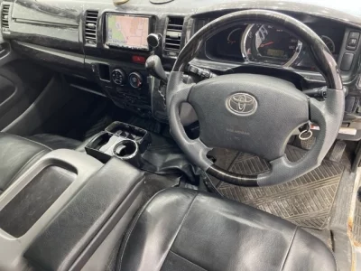 Toyota HIACE VAN  с аукциона в Японии