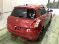 Suzuki SWIFT лот № 1004 оценка 3.5  с аукциона в Японии 1