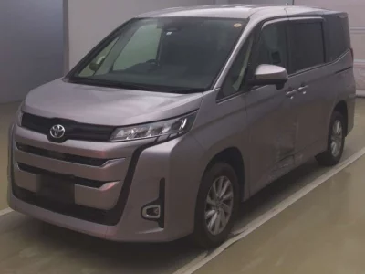 Toyota NOAH  с аукциона в Японии